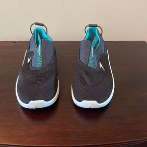 Speedo women’s water shoes